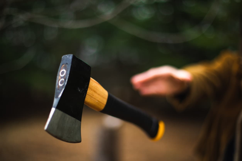 Throw Like a Pro: Mastering the Art of Axe Throwing